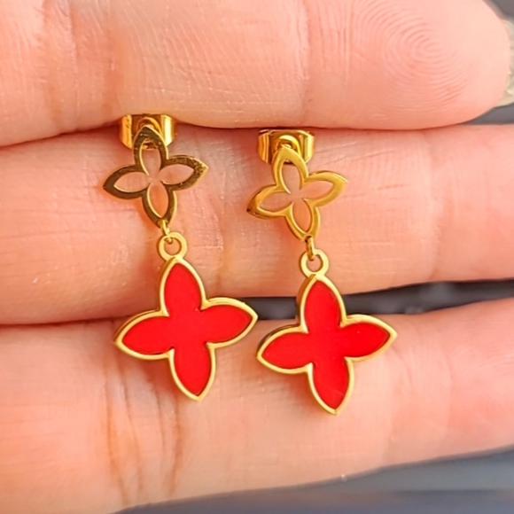 Dangle red earrings - Picture 5 of 7